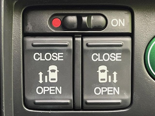 �y�����p���[�X���C�h�h�A�z�X�}�[�g�L�[��^�]�Ȃ̃X�C�b�`�Ō�ȗ����X���C�h�h�A�̊J���\���d��������͂����ăh�A���J����K�v�������A�����Ȃ��q�l�ł��ȒP�ɊJ���߂ł����K�ł���