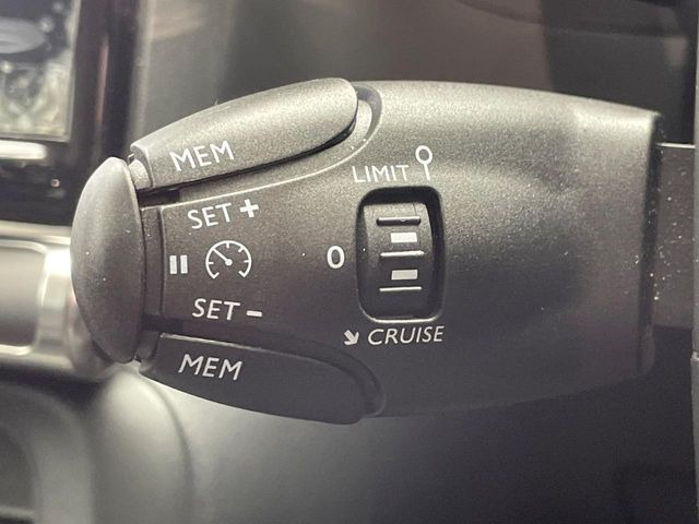 ���I�[�g�N���[�Y�R���g���[��:�������H�⎩���Ԑ�p���H���ɂāA�葬���q���\�ƂȂ�֗��ȋ@�\�ł��B�������ړ��̍ۂł����ɂ����֗��ɂ��g�����������܂���