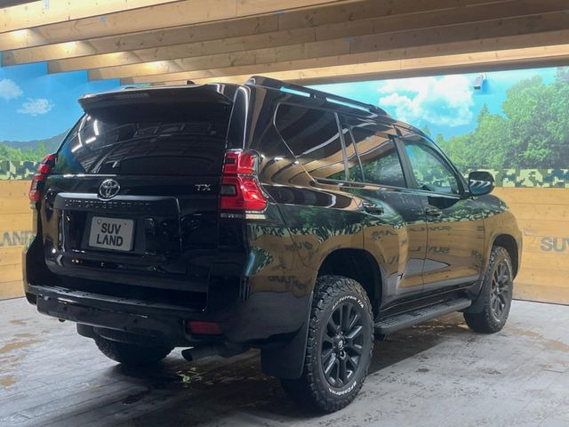 ☆全国のネクステージからお取り寄せが可能※!遠方の店舗に展示してあるクルマが気になる場合も、最寄りの店舗でご覧いただくことが可能です!是非私たちに要望をお聞かせください!※別途費用