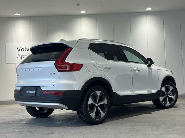 XC40ウルトラ B4 AWD 4WD