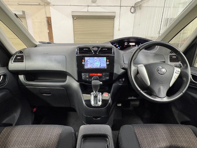 セレナ2.0 ハイウェイスター Vセレクション+Safety S-HYBRID