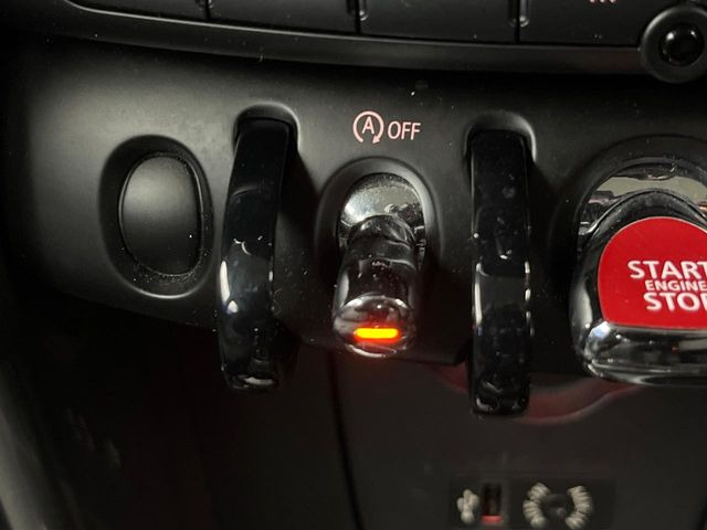 ���A�C�h�����O�X�g�b�v:�ԐM����a�؂Œ�Ԃ����ۂɃG���W�����~���A���ʂȔR���̏����}���܂��B�R��������ی�ɂȂ���@�\��G���W���̓u���[�L�𗣂��΍Ďn�����܂��B