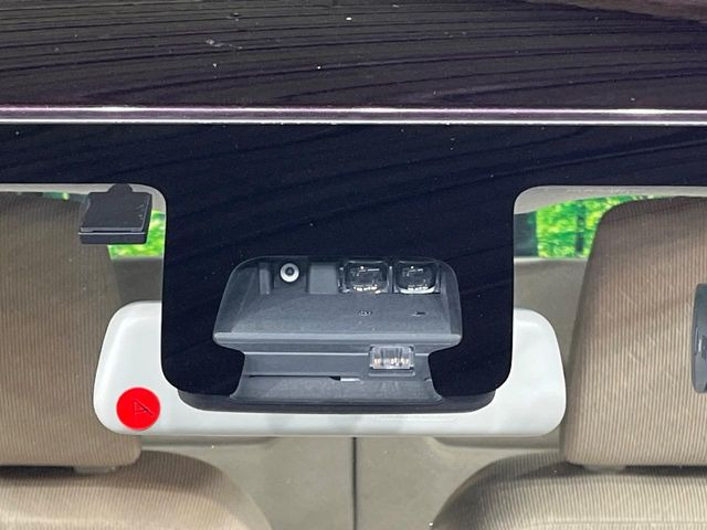 �y�Փˌy�����u�z���s���ɑO���̎ԗ�����F�����A�Փ˂������Ȏ��͌x��ƃu���[�L�ŏՓˉ���Ɣ�Q�y�����A�V�X�g�B�����S�Ƀh���C�u�����y���݂��������܂��B