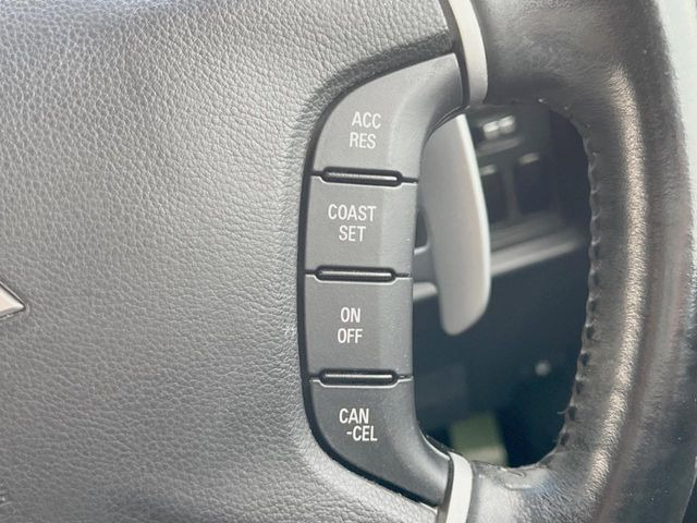 �y�N���[�Y�R���g���[���z�������H�����N���N���s�B�A�N�Z���𗣂��Ă���葬�x�ő��s���ł��A�������^�]���̕��S���y��!�����E�������ȒP�ȃX�C�b�`����Œ����ł��܂��B