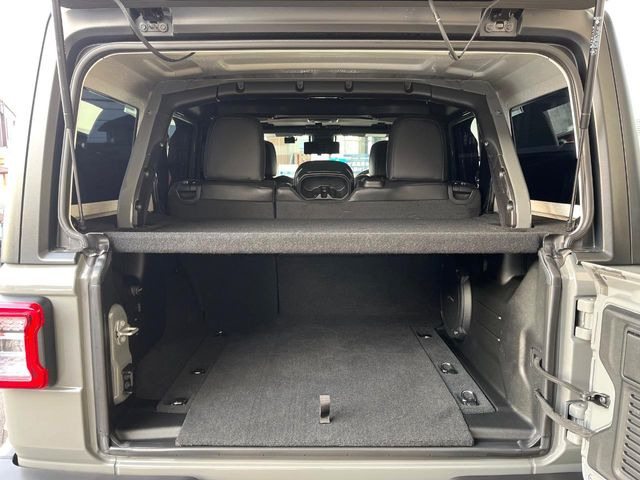 ���g�����N���[��:����L������e�X�y�[�X!���ꂾ���̍L��������΂��������⃌�W���[�Ȃǂɂ��œK�ł�!�g�p�������Ȃ����ꂢ�ȏ�Ԃ��ێ����Ă���܂��B