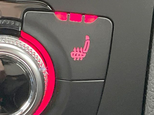 ���t�����g�V�[�g�q�[�e�B���O:�^�]�ȁE����ȋ��ɎO�i�K�Œ��߂��\�ȃV�[�g�q�[�^�[�𑕔����Ă���܂��B�G�߂��킸���K�ɂ��g�p���������܂��B