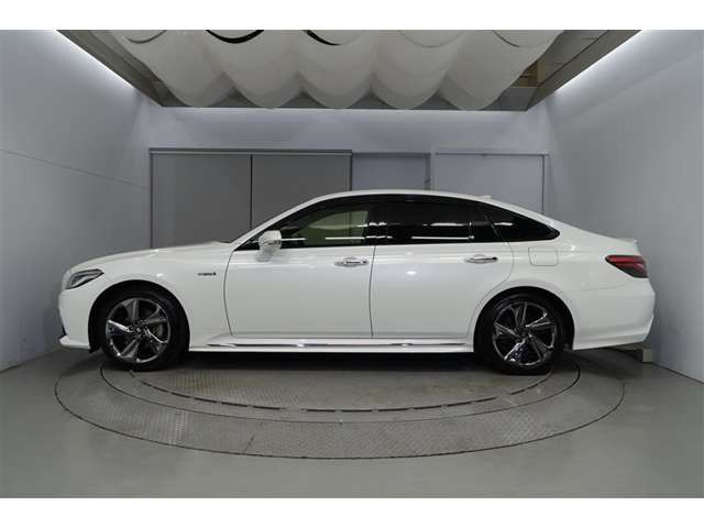 クラウンハイブリッド 2.5 RS