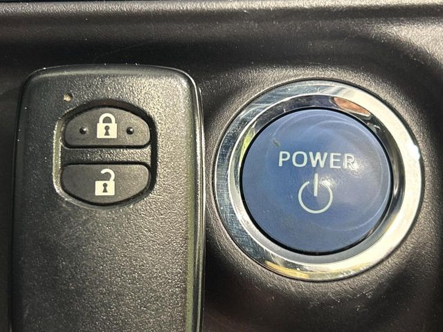 �y�X�}�[�g�L�[�z�J�o����|�P�b�g�ɓ��ꂽ�܂܂ł��h�A�̎{���E�������\�ȃX�}�[�g�L�[�𑕔��B�G���W���̃I���E�I�t�����J�M�����o���K�v����������Ƃ��Ă��֗��ł���