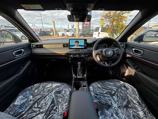 ���W����ɂ͍��i���̒��ÎԂ�V�Ԃ��������ł����W���䐔100��̑�^�W����֐��񂲗��X����������