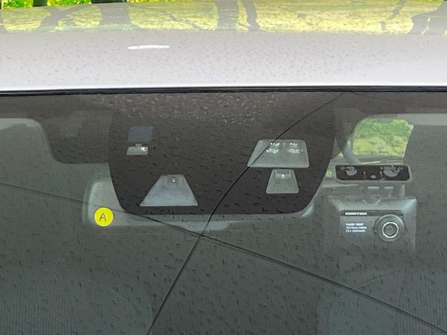 �y�X�}�[�g�V�e�B�u���[�L�T�|�[�g�z�ᑬ���s���ɑO���̎ԗ�����F�����A�Փ˂������Ȏ��͌x��ƃu���[�L�ŏՓˉ���Ɣ�Q�y�����A�V�X�g�B�����S�Ƀh���C�u�����y���݂��������܂��B