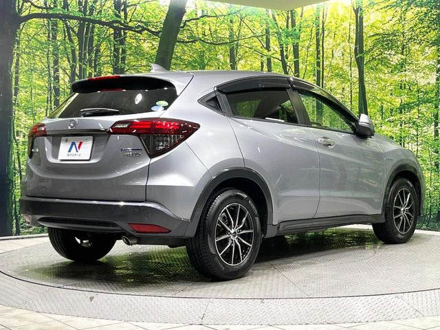 ☆全国のネクステージからお取り寄せが可能※!遠方の店舗に展示してあるクルマが気になる場合も、最寄りの店舗でご覧いただくことが可能です!是非私たちに要望をお聞かせください!※別途費用