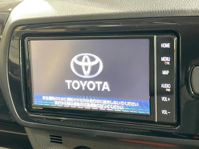 �y�����i�r�z�l�C�̏����i�r�𑕔����Ă���܂��B�i�r�̎g���₷���͂������A�I�[�f�B�I�@�\���[��!�L�����v�◷�s�͂������A�ʋ΂┃�����ȂǕ��i�̃h���C�u���y�����Ȃ�͂���