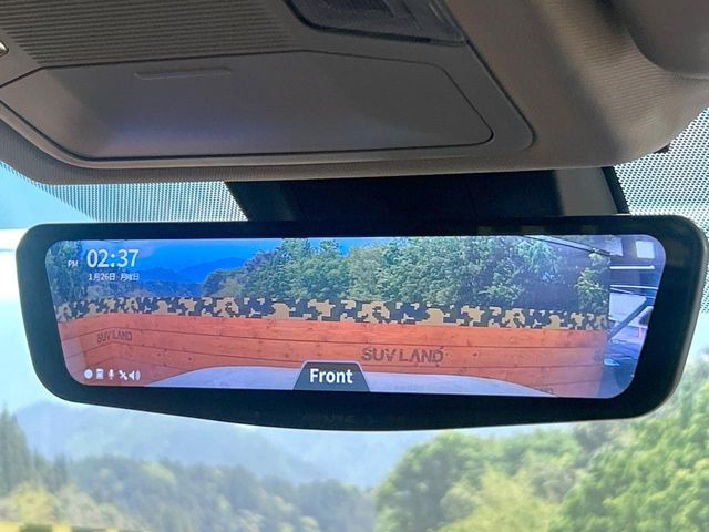 【デジタルインナーミラー】後席の大きな荷物や同乗者で後方が確認しづらい時でも安心!カメラが撮影した車両後方の映像をルームミラー内に表示。クリアな視界で状況の確認が可能です!