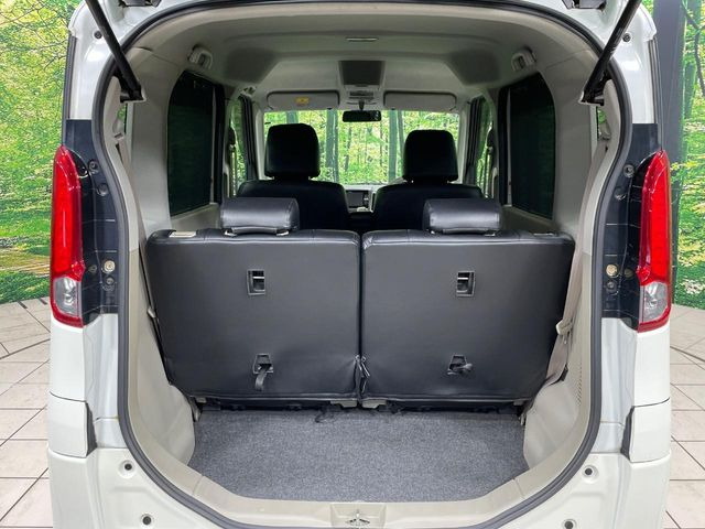 ���i�̂���������ʋ΁A���}���ɏ\���ȉ׎��X�y�[�X���m�ۂ��Ă���܂��B�Z�J���h�V�[�g��|���ƁA�傫�ȉו��̐ύڂ��\�ł���