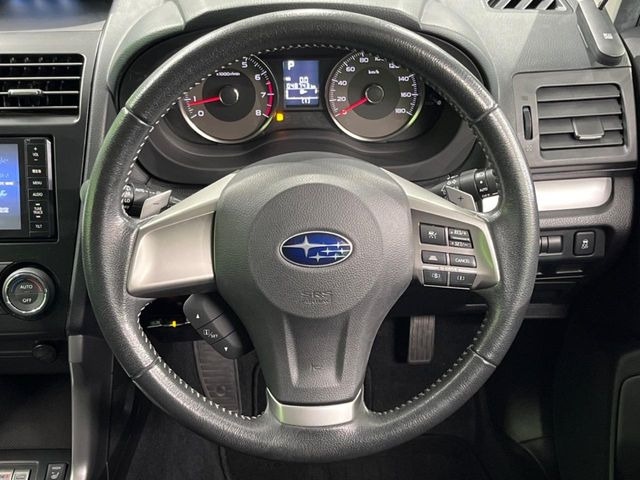 �y�����v�����X�e�A�����O�z�㎿�Ȋv���g�p���邱�ƂŁA��ɂ����������݂ƂĂ��^�]���₷���n���h���ł���