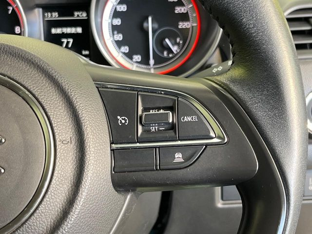 �y�N���[�Y�R���g���[���z�������H�����N���N���s�B�A�N�Z���𗣂��Ă���葬�x�ő��s���ł��A�������^�]���̕��S���y��!�����E�������ȒP�ȃX�C�b�`����Œ����ł��܂��B