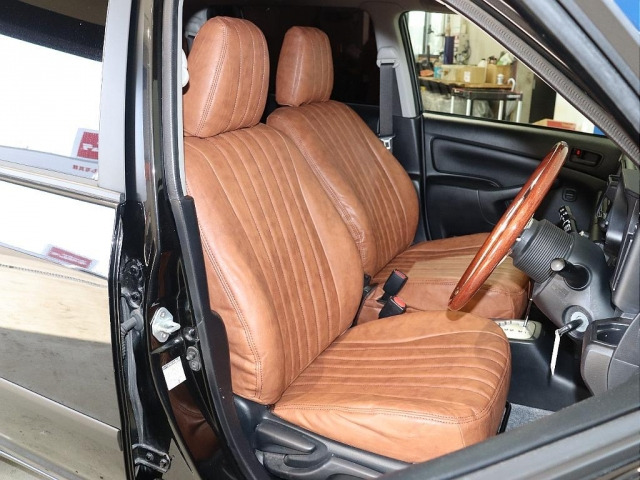 サクシードバン1.5 TX