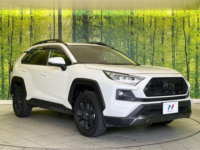 大好評のボディコーティング「弾スプラッシュコート」もご納車までに施工可能。通常のガラスコートと異なる、耐久年数6年の無機質ガラスコーティングが、ボディをキレイな状態に保ってくれます。