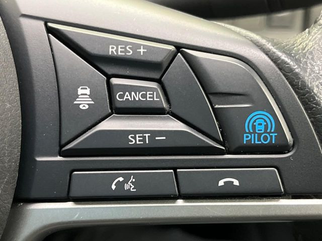 �y�v���p�C���b�g�z�������H�ł̒��������s���y��!!�a�؎��Ə��񑖍s�̃V�[���ŁA�A�N�Z���E�u���[�L�E�X�e�A�����O�������Ő��䂵�A�������^�]�̕��S���y�����Ă���܂���