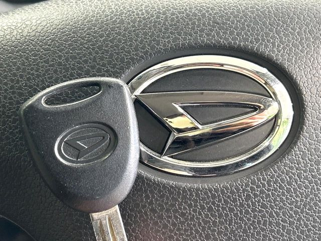 �y�L�[�t���[�V�X�e���z�J�o����|�P�b�g�ɓ��ꂽ�܂܂ł��h�A�̎{���E�������\�ȃX�}�[�g�L�[�𑕔��B�G���W���̃I���E�I�t�����J�M�����o���K�v����������Ƃ��Ă��֗��ł���