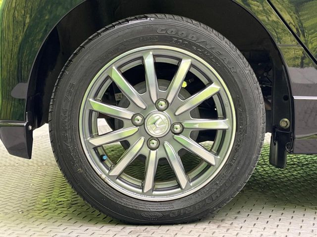 �y����14�C���`�A���~�z�C�[���z�O�ςɃ}�b�`���������A���~�z�C�[���𑕒����Ă���܂��B�e��ЊO�A���~�z�C�[����A�X�^�b�h���X�^�C�����戵�����Ă���܂��B���񂲑��k����������