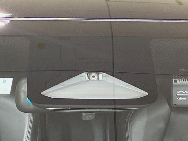 �y�g���^�Z�[�t�e�B�Z���X�z���s���ɑO���̎ԗ�����F�����A�Փ˂������Ȏ��͌x��ƃu���[�L�ŏՓˉ���Ɣ�Q�y�����A�V�X�g�B�����S�Ƀh���C�u�����y���݂��������܂��B