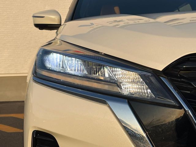 �yLED�w�b�h���C�g�z���V����ԑ��s�����ǍD�Ȏ��E���m�ۂ����S���ĉ^�]�ł��鍂�P�xLED�w�b�h���C�g�𑕔�!�_�����x�������A����d�͂��}�����Ă��܂��B