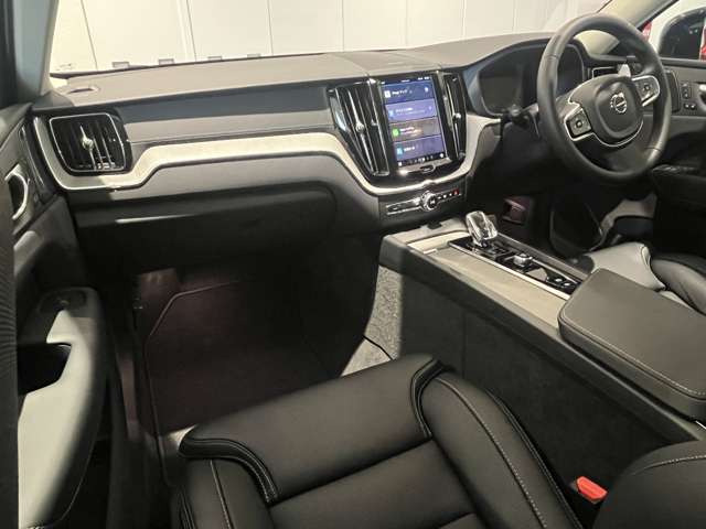 XC60ウルトラ B5 AWD 4WD