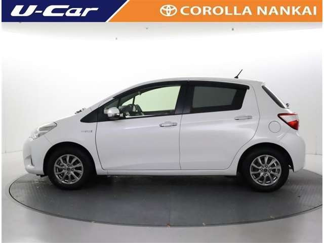 ヴィッツ1.5 ハイブリッド F セーフティ エディションIII