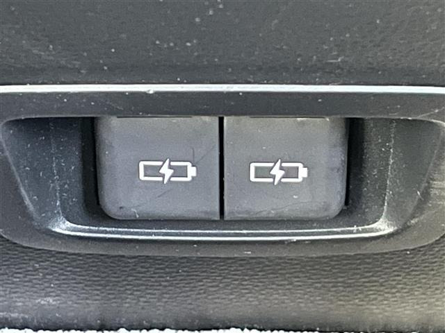 カローラツーリング1.8 ハイブリッド W×B