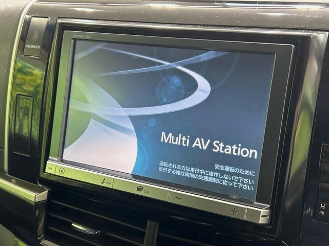 �y�����i�r�z�l�C�̏����i�r�𑕔����Ă���܂��B�i�r�̎g���₷���͂������A�I�[�f�B�I�@�\���[��!�L�����v�◷�s�͂������A�ʋ΂┃�����ȂǕ��i�̃h���C�u���y�����Ȃ�͂���