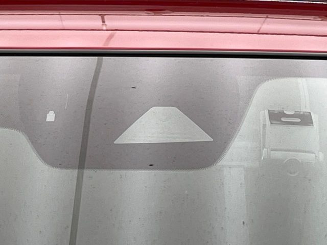 �yi-ACTIVESENSE�z���s���ɑO���̎ԗ�����F�����A�Փ˂������Ȏ��͌x��ƃu���[�L�ŏՓˉ���Ɣ�Q�y�����A�V�X�g�B�����S�Ƀh���C�u�����y���݂��������܂��B