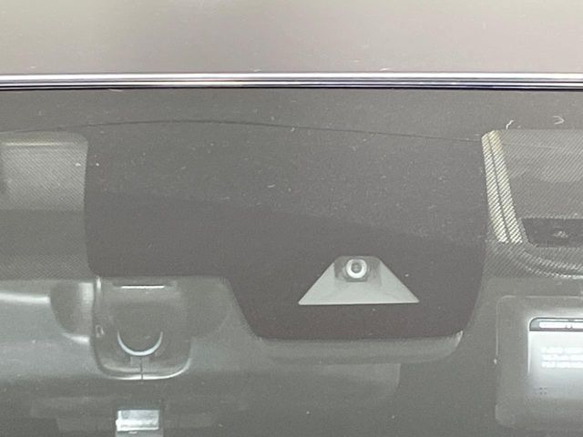 �y�G�}�[�W�F���V�[�u���[�L�z���s���ɑO���̎ԗ�����F�����A�Փ˂������Ȏ��͌x��ƃu���[�L�ŏՓˉ���Ɣ�Q�y�����A�V�X�g�B�����S�Ƀh���C�u�����y���݂��������܂��B