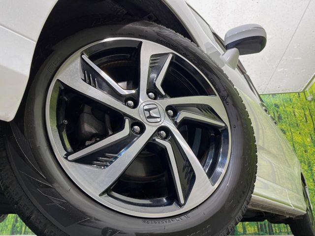 �y����17�C���`�A���~�z�C�[���z�O�ςɃ}�b�`���������A���~�z�C�[���𑕒����Ă���܂��B�e��ЊO�A���~�z�C�[����A�X�^�b�h���X�^�C�����戵�����Ă���܂��B���񂲑��k����������