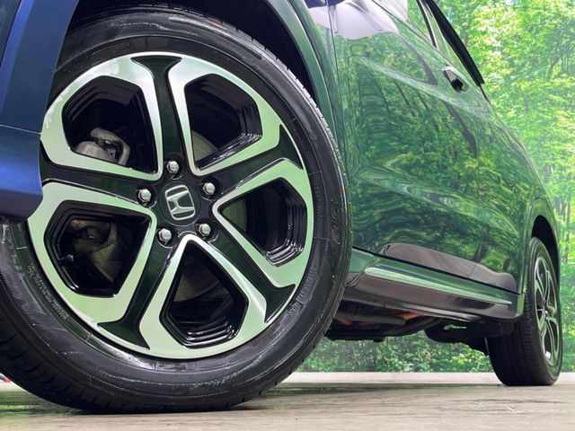 �y����17�C���`�A���~�z�C�[���z�O�ςɃ}�b�`���������A���~�z�C�[���𑕒����Ă���܂��B�e��ЊO�A���~�z�C�[����A�X�^�b�h���X�^�C�����戵�����Ă���܂��B���񂲑��k����������