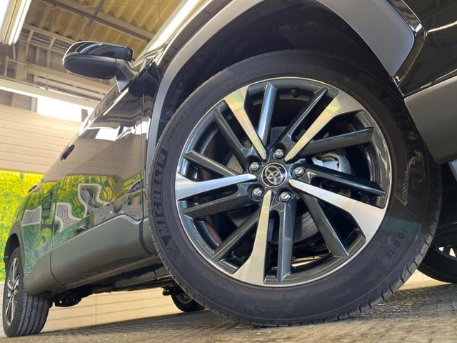 �y����18�C���`�A���~�z�C�[���z�O�ςɃ}�b�`���������A���~�z�C�[���𑕒����Ă���܂��B�e��ЊO�A���~�z�C�[����A�X�^�b�h���X�^�C�����戵�����Ă���܂��B���񂲑��k����������