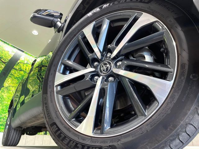 �y����18�C���`�A���~�z�C�[���z�O�ςɃ}�b�`���������A���~�z�C�[���𑕒����Ă���܂��B�e��ЊO�A���~�z�C�[����A�X�^�b�h���X�^�C�����戵�����Ă���܂��B���񂲑��k����������