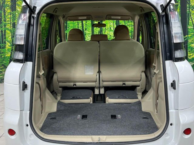 ���i�̂���������ʋ΁A���}���ɏ\���ȉ׎��X�y�[�X���m�ۂ��Ă���܂��B�Z�J���h�V�[�g��|���ƁA�傫�ȉו��̐ύڂ��\�ł���