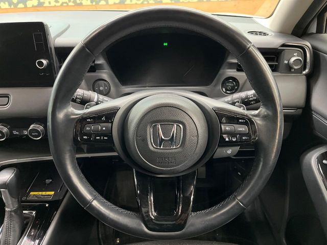 �y�����v�����X�e�A�����O�z�㎿�Ȋv���g�p���邱�ƂŁA��ɂ����������݂ƂĂ��^�]���₷���n���h���ł���