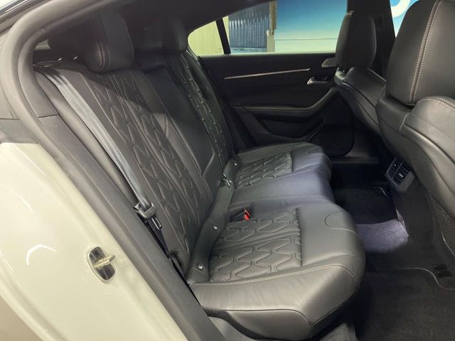 ���㕔���Ȃ��C�ɂȂ�悤�ȃL�Y�E�����ւ��蓙�A�傫�ȃ_���[�W�͂Ȃ��A�ǍD�ȏ�Ԃł��B