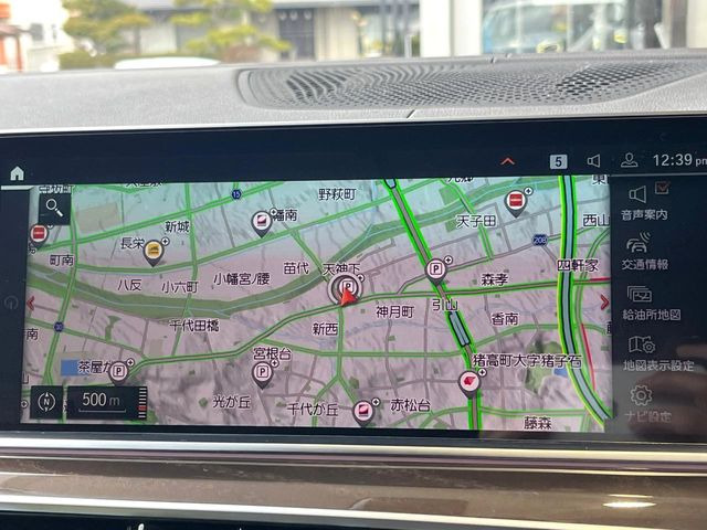 �������i�r:��̊��̂���i�r�́A����������ԓ������o���Ă���܂��BBluetooth�Đ��ȂǃI�[�f�B�I�@�\���[�����Ă���܂��̂ŁA�^�]�����y���߂܂���