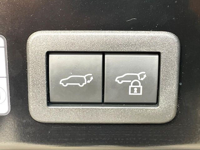 �y�p���[�o�b�N�h�A�z�X�}�[�g�L�[��^�]�Ȃ̃{�^�������������Ń��A�Q�[�g�������ŊJ���܂�!�ו��������Ă��鎞��A�����ʒu�ɂ���o�b�N�h�A��߂�ۂɕ֗��ȋ@�\�ł���