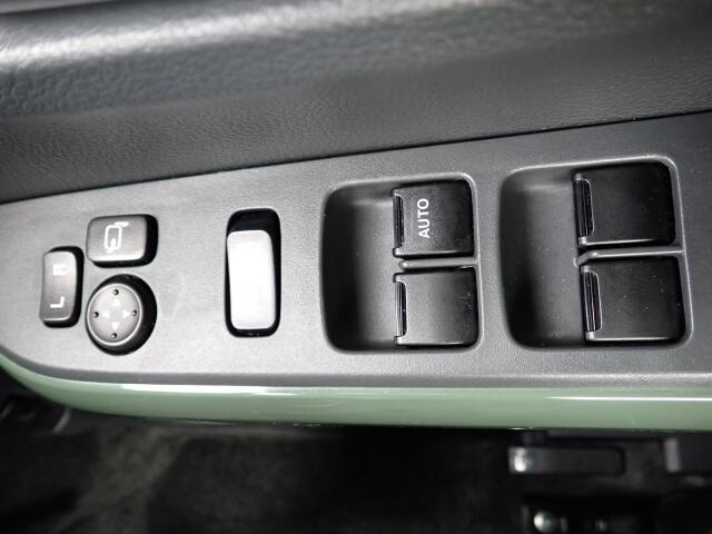 �d���i�[���h�A�~���[�E�p���[�E�B���h�E�������Ă��܂��B