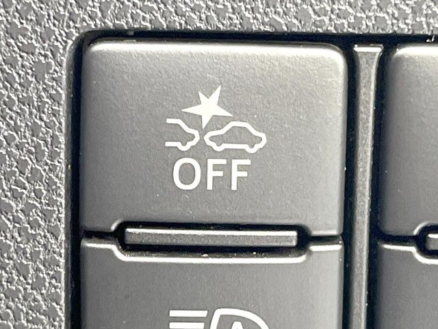 �y�X�}�[�g�A�V�X�g�z���s���ɑO���̎ԗ�����F�����A�Փ˂������Ȏ��͌x��ƃu���[�L�ŏՓˉ���Ɣ�Q�y�����A�V�X�g�B�����S�Ƀh���C�u�����y���݂��������܂��B