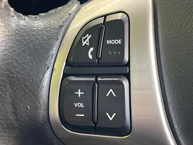 �y�X�e�A�����O�X�C�b�`�z�^�]���A�O������ڐ������炷���ƂȂ��A�I�[�f�B�I���̑��삪�\�ȕ֗��@�\!���S&���K�ȃh���C�u�����o���Ă���܂���