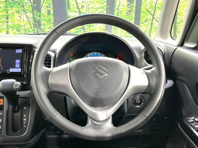 �y�����v�����X�e�A�����O�z�㎿�Ȋv���g�p���邱�ƂŁA��ɂ����������݂ƂĂ��^�]���₷���n���h���ł���