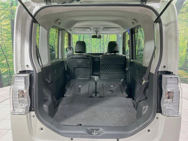 ���i�̂���������ʋ΁A���}���ɏ\���ȉ׎��X�y�[�X���m�ۂ��Ă���܂��B�Z�J���h�V�[�g��|���ƁA�傫�ȉו��̐ύڂ��\�ł���