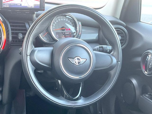 ���n���h�����̃X�������Ȃ��A���ꂢ�ȏ�Ԃ��ێ����Ă���܂��B�e�X�C�b�`���̓�����m�F�ς݂ł��B