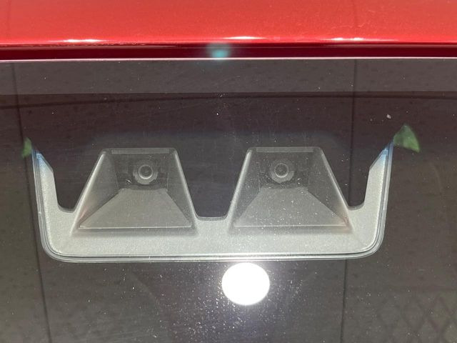 �y�X�}�[�g�A�V�X�g�z���s���ɑO���̎ԗ�����F�����A�Փ˂������Ȏ��͌x��ƃu���[�L�ŏՓˉ���Ɣ�Q�y�����A�V�X�g�B�����S�Ƀh���C�u�����y���݂��������܂��B