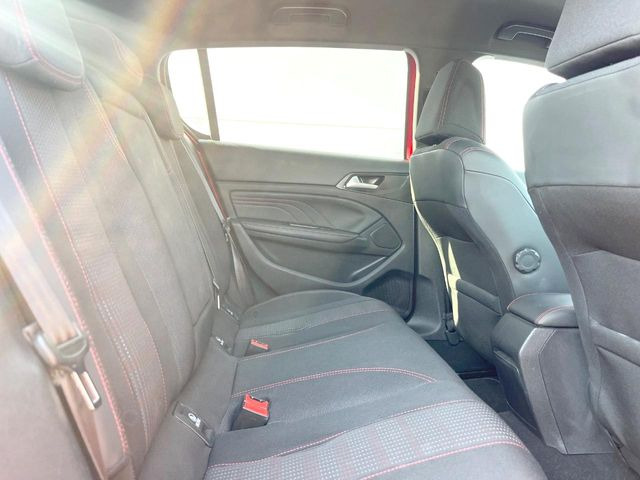 ���㕔���Ȃ��C�ɂȂ�悤�ȃL�Y�E�����ւ��蓙�A�傫�ȃ_���[�W�͂Ȃ��A�ǍD�ȏ�Ԃł��B